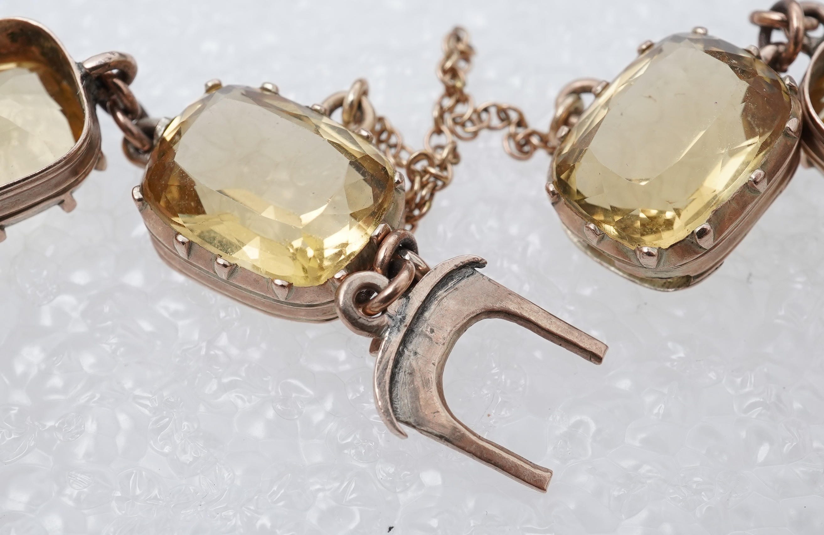 A Victorian citrine bracelet, 19th century